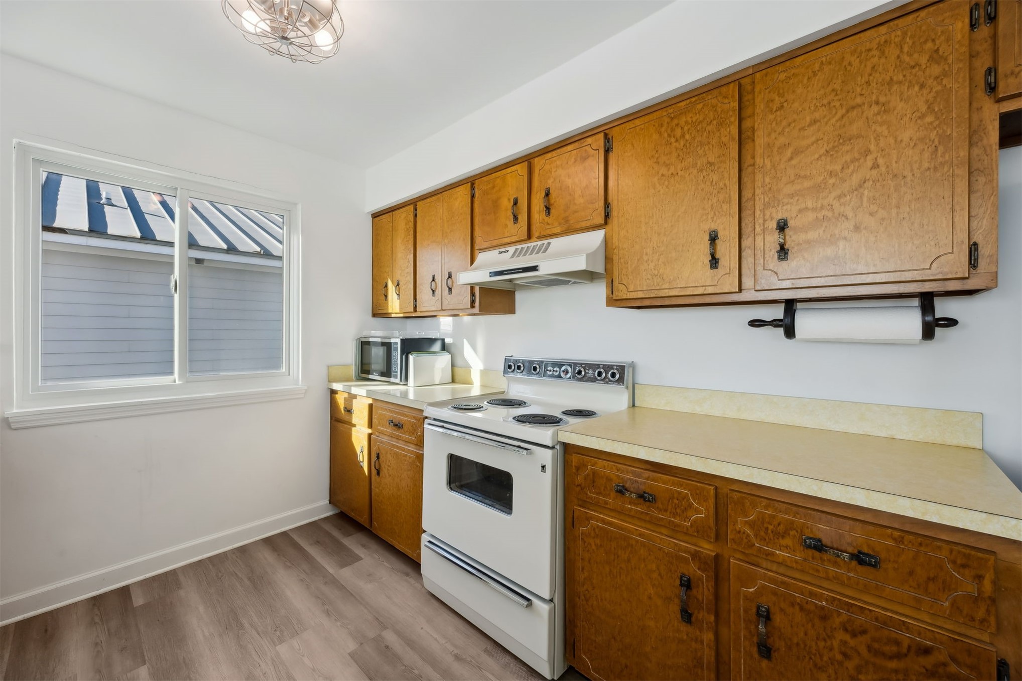 Fernandina Beach, Florida, 32034, United States, 3 Bedrooms Bedrooms, ,2 BathroomsBathrooms,Residential,For Sale,1985659