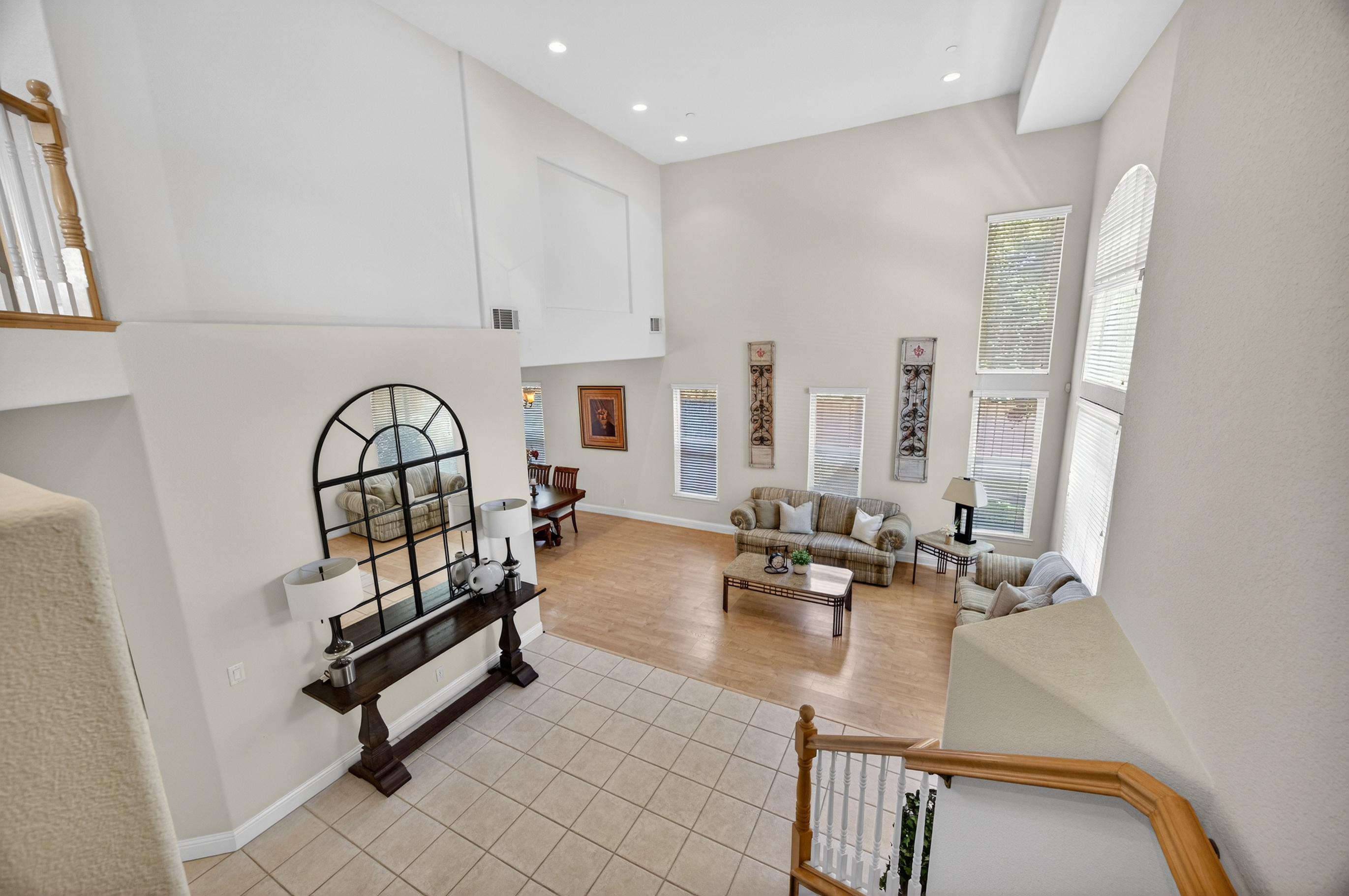  5500 Tierra Gardens Lane, Carmichael, CA 95608 - 物件實景