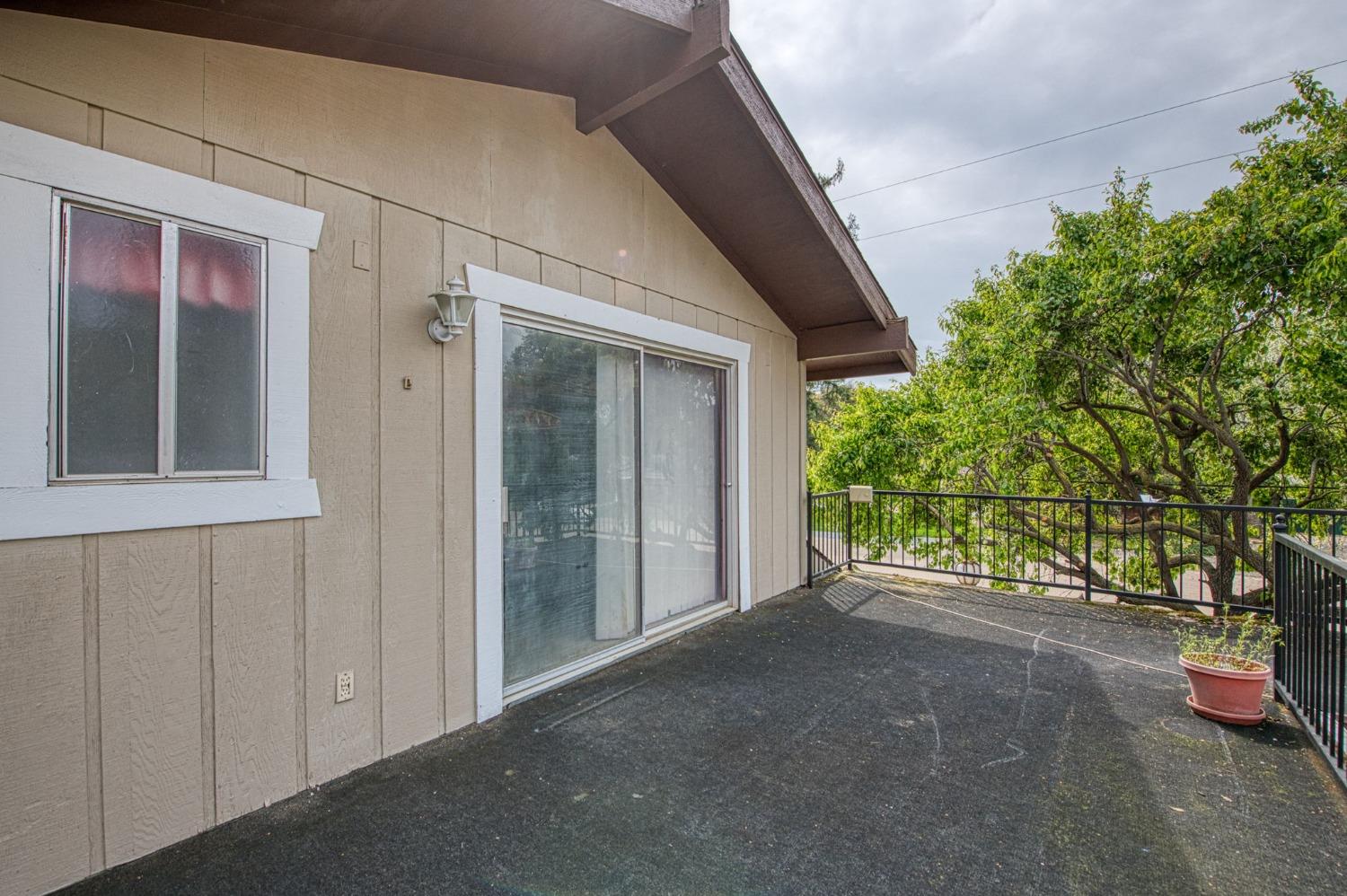 Sanger, California, 93657, United States, 4 Bedrooms Bedrooms, ,3 BathroomsBathrooms,Residential,For Sale,1897829