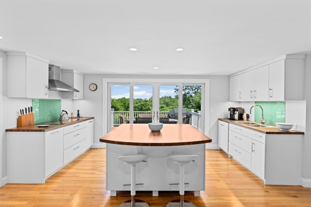 Duxbury, Massachusetts, 02332, United States, 5 Bedrooms Bedrooms, ,4 BathroomsBathrooms,Residential,For Sale,1876527