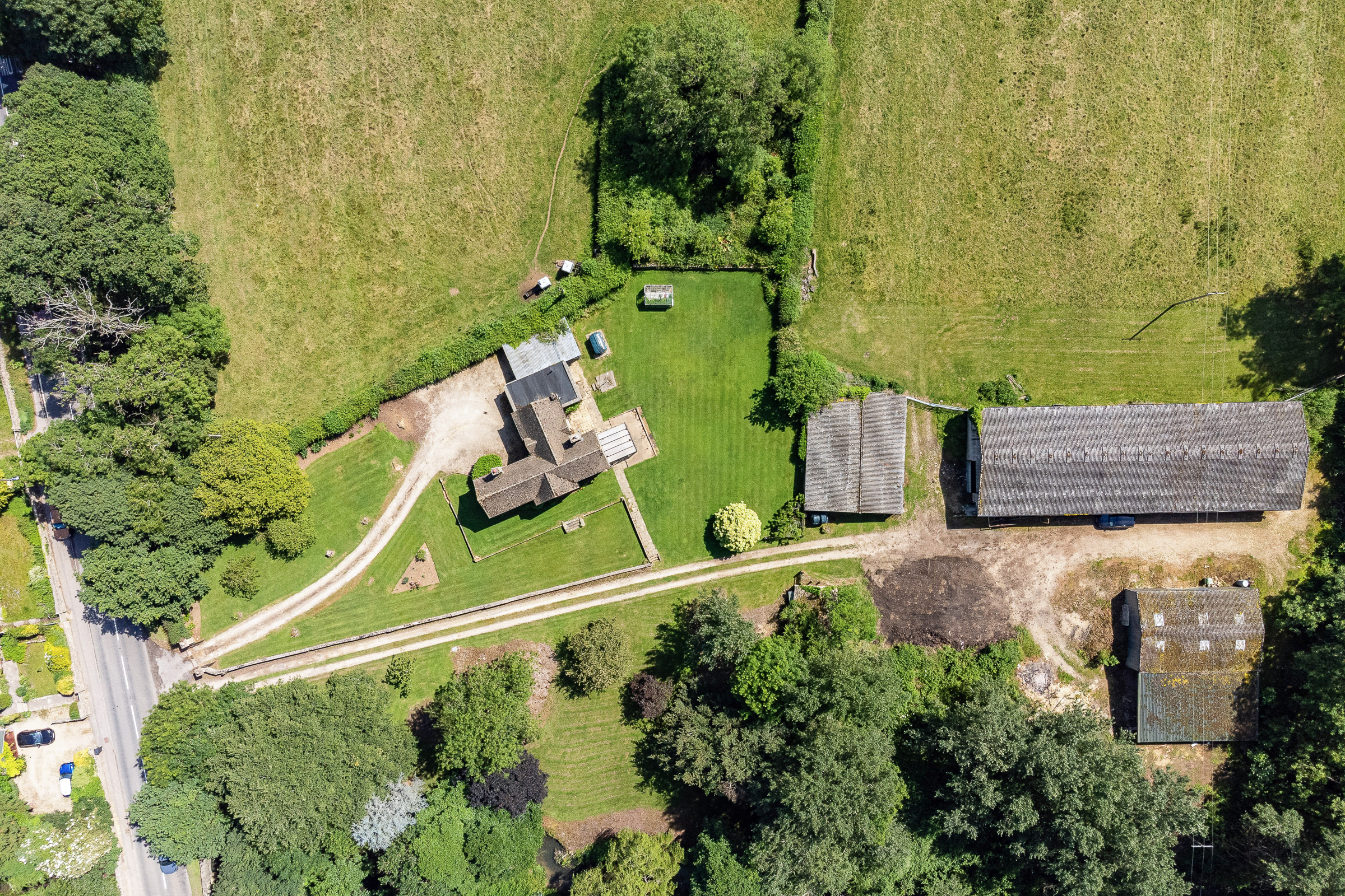  An exceptional Cotswold country property with planning consent for three barn co - 物件實景