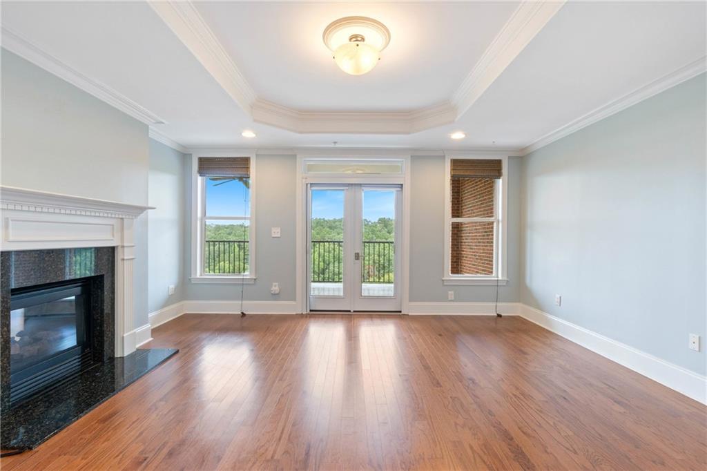 Roswell, Georgia, 30075, United States, 2 Bedrooms Bedrooms, ,3 BathroomsBathrooms,Residential,For Sale,1928798