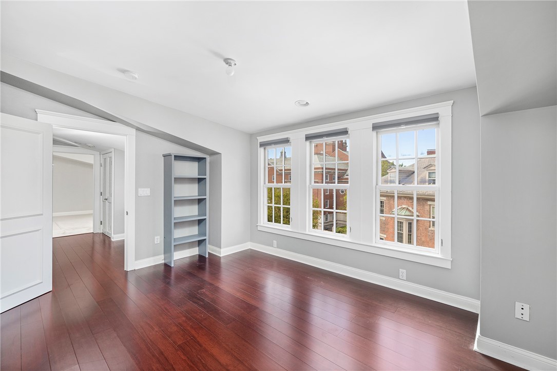 Providence, Rhode Island, 02903, United States, 2 Bedrooms Bedrooms, ,2 BathroomsBathrooms,Residential,For Sale,1868590