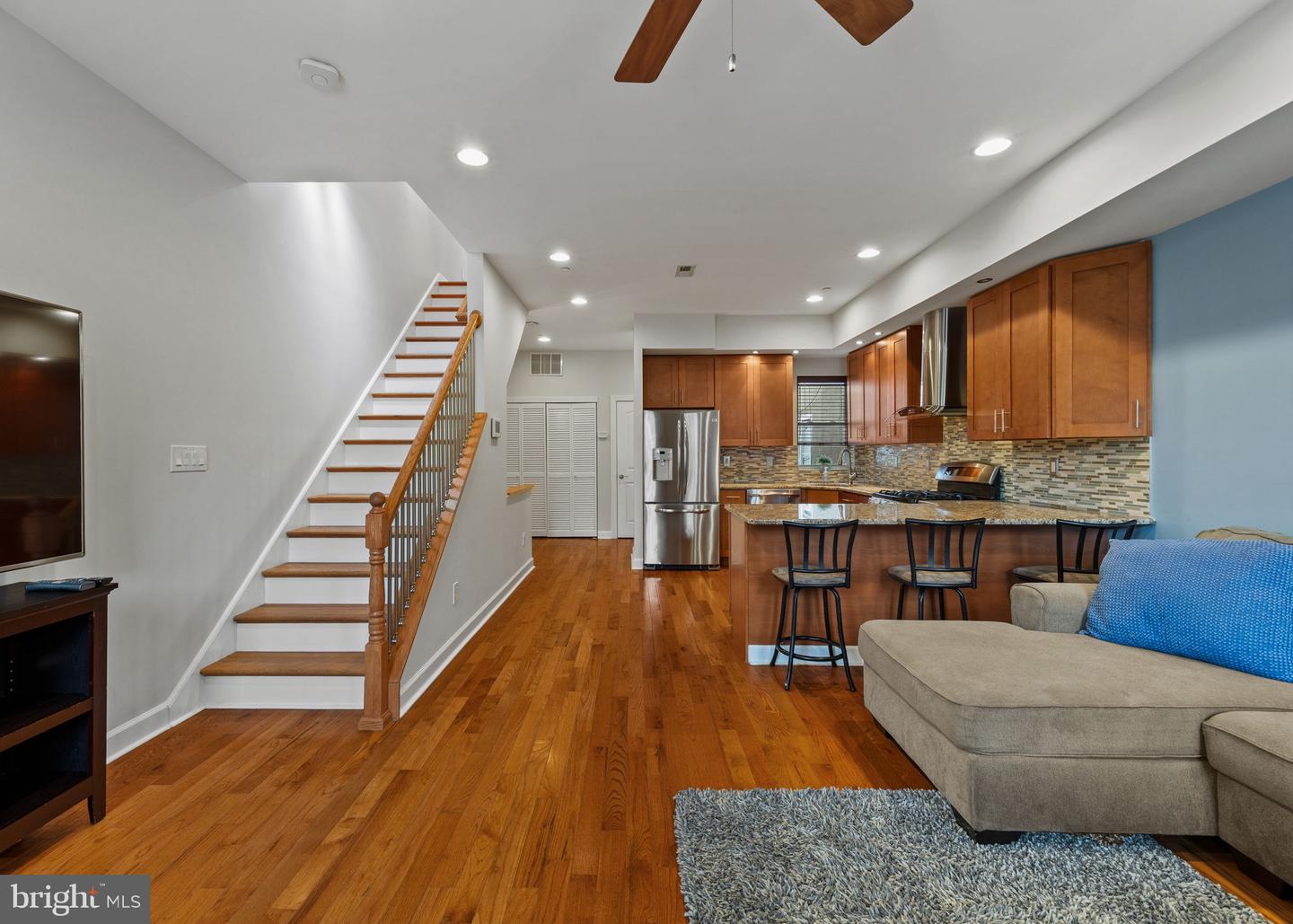 Philadelphia, Pennsylvania, 19146, United States, 3 Bedrooms Bedrooms, ,2 BathroomsBathrooms,Residential,For Sale,1949771