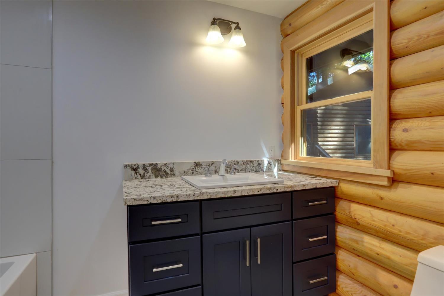 Nevada City, California, 95959, United States, 3 Bedrooms Bedrooms, ,4 BathroomsBathrooms,Residential,For Sale,1974828