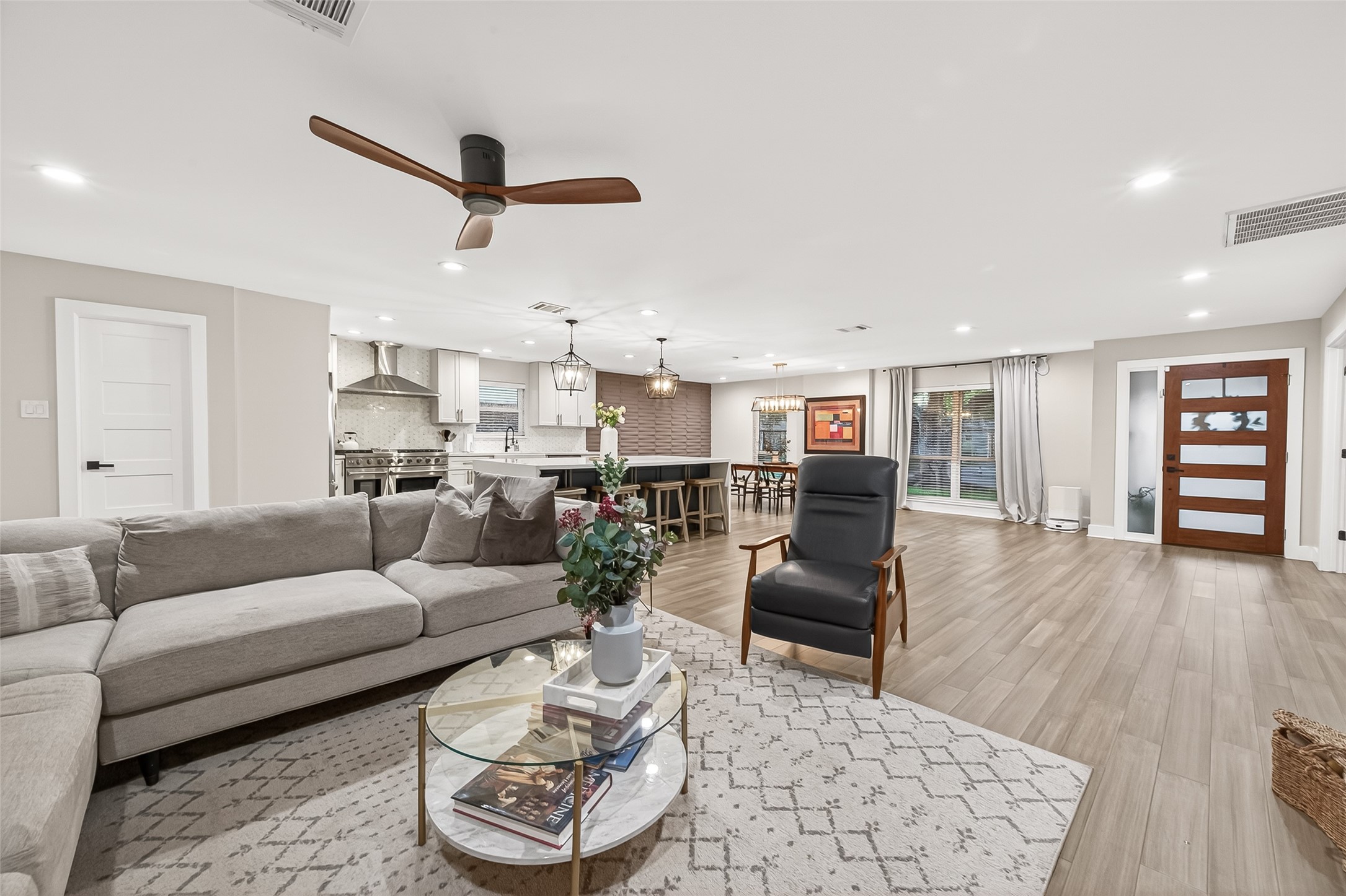  6227 Yarwell Drive - 物件實景
