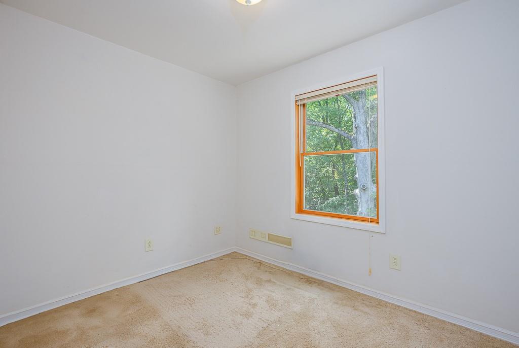 Fort Montgomery, New York, 10922, United States, 4 Bedrooms Bedrooms, ,3 BathroomsBathrooms,Residential,For Sale,1974942