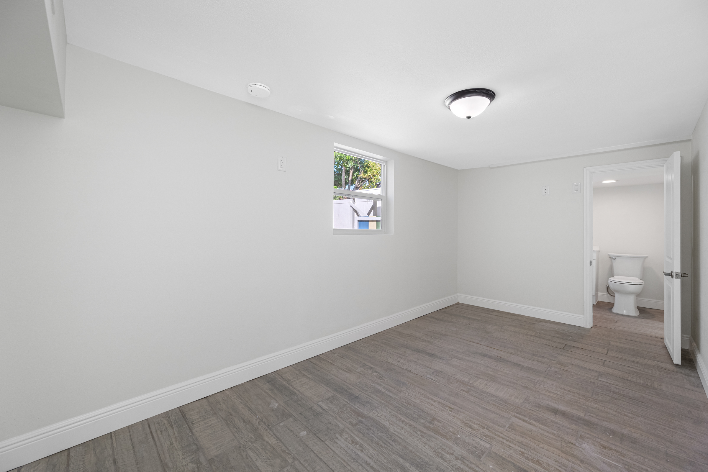 Treasure Island, Florida, 33706, United States, 3 Bedrooms Bedrooms, ,2 BathroomsBathrooms,Residential,For Sale,1983263