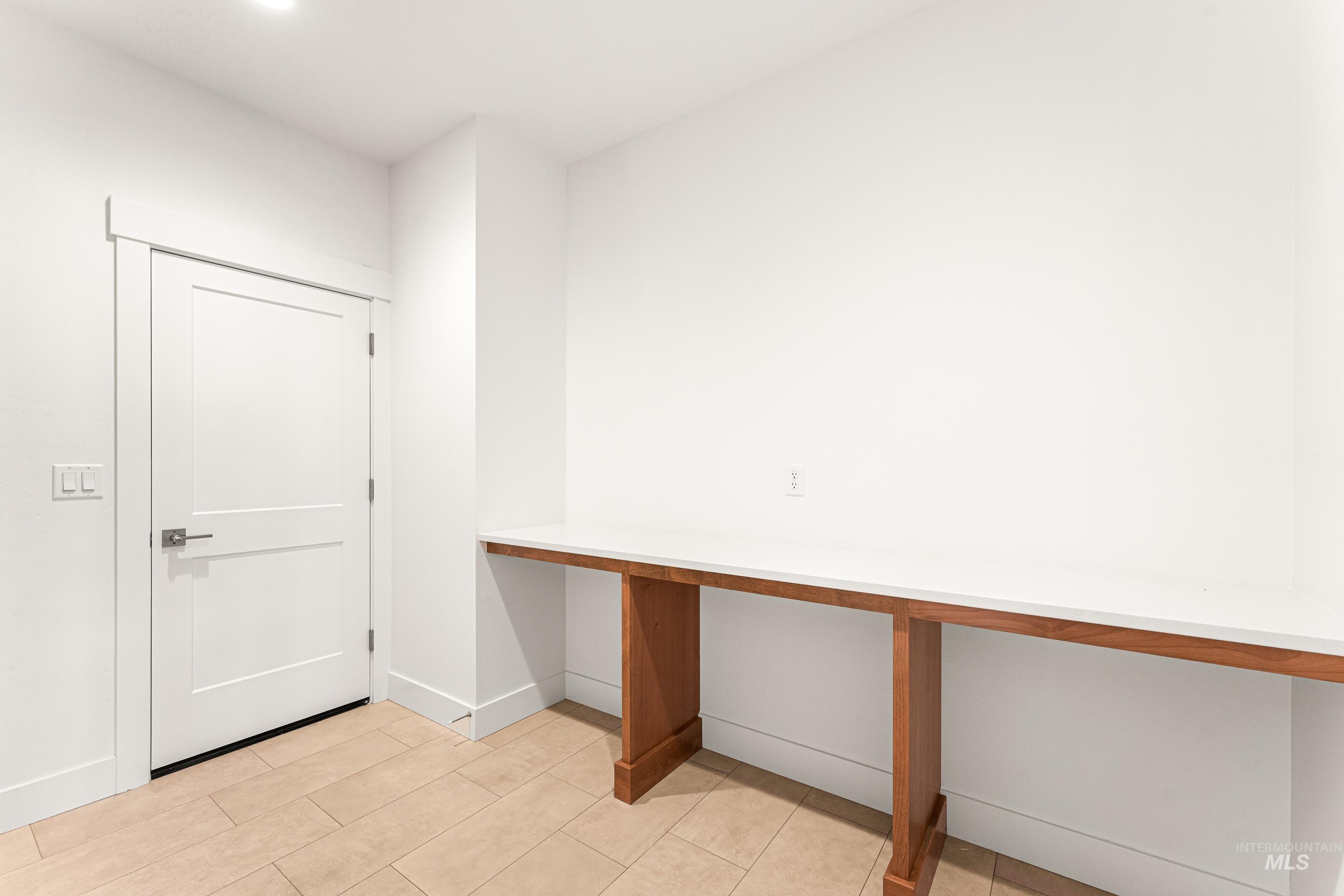 Boise, Idaho, 83716, United States, 3 Bedrooms Bedrooms, ,Residential,For Sale,1927423
