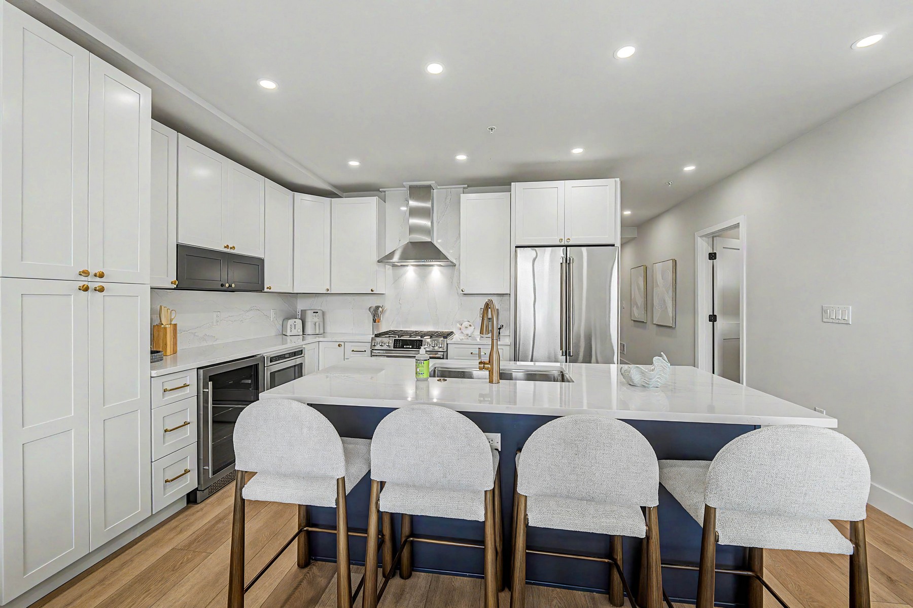  323 E Oak Avenue #101 - 物件實景