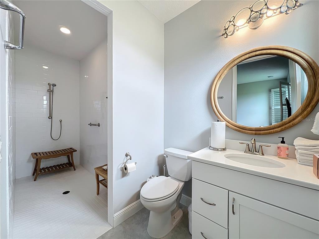 Groveland, Florida, 34736, United States, 5 Bedrooms Bedrooms, ,7 BathroomsBathrooms,Residential,For Sale,1906633
