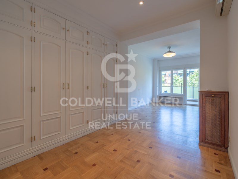 Madrid, Comunidad de Madrid, ES, 5 Bedrooms Bedrooms, ,3 BathroomsBathrooms,Residential,For Sale,1847498