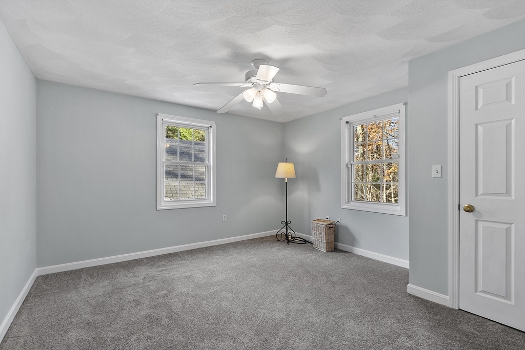 Dracut, Massachusetts, 01826, United States, 3 Bedrooms Bedrooms, ,2 BathroomsBathrooms,Residential,For Sale,1988134