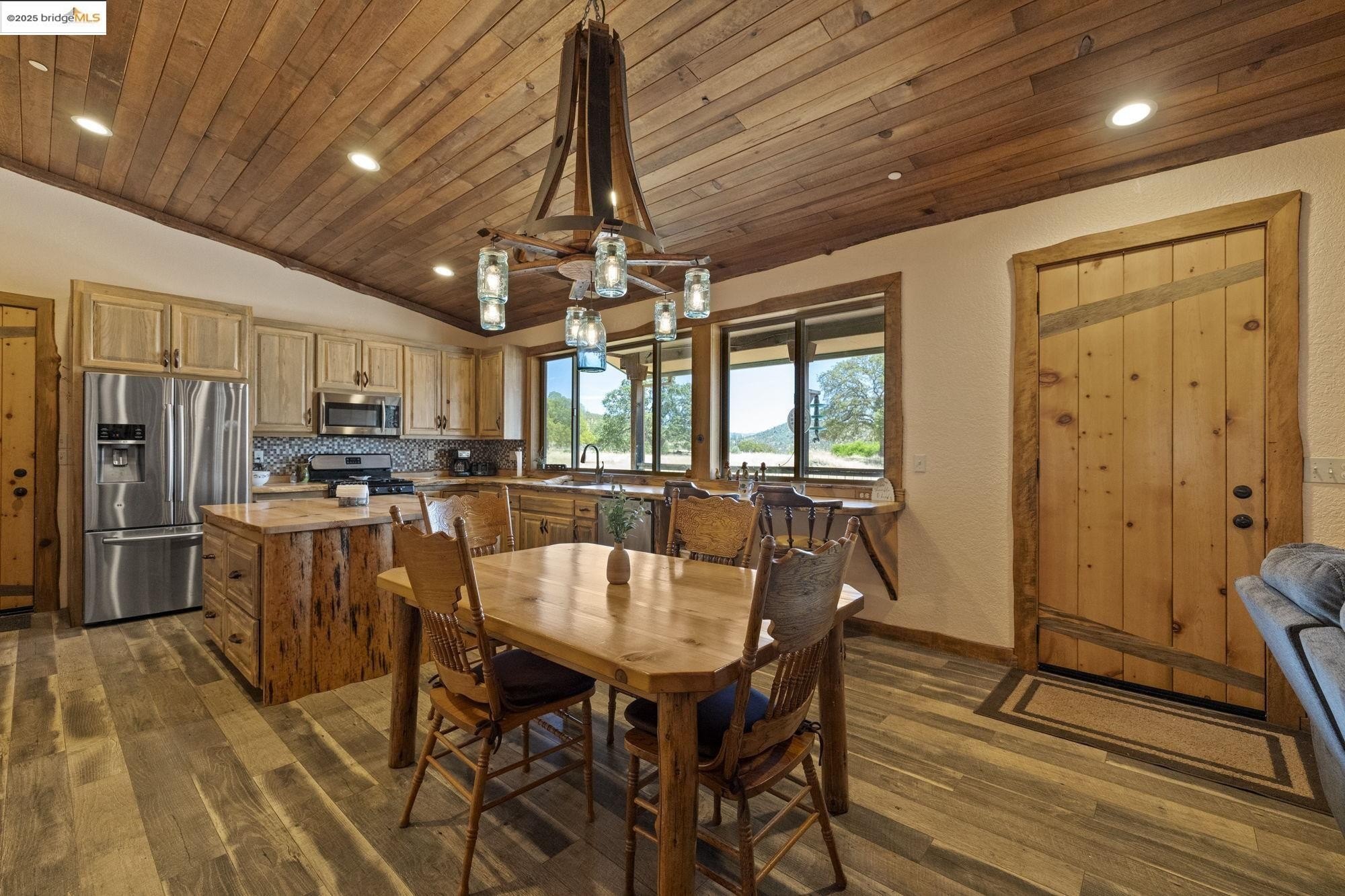 Chinese Camp, California, 95309, United States, 1 Bedroom Bedrooms, ,2 BathroomsBathrooms,Residential,For Sale,1975646