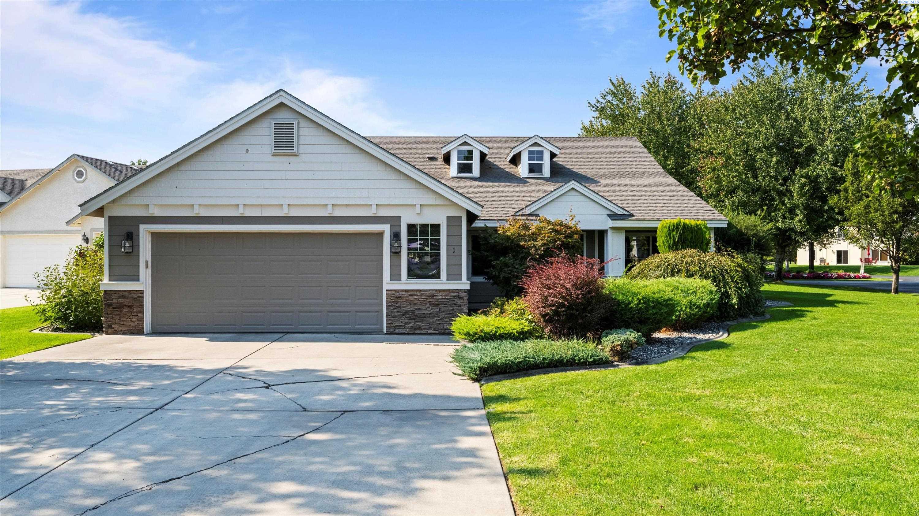 Pasco, Washington, 99301, United States, 4 Bedrooms Bedrooms, ,2 BathroomsBathrooms,Residential,For Sale,1956772