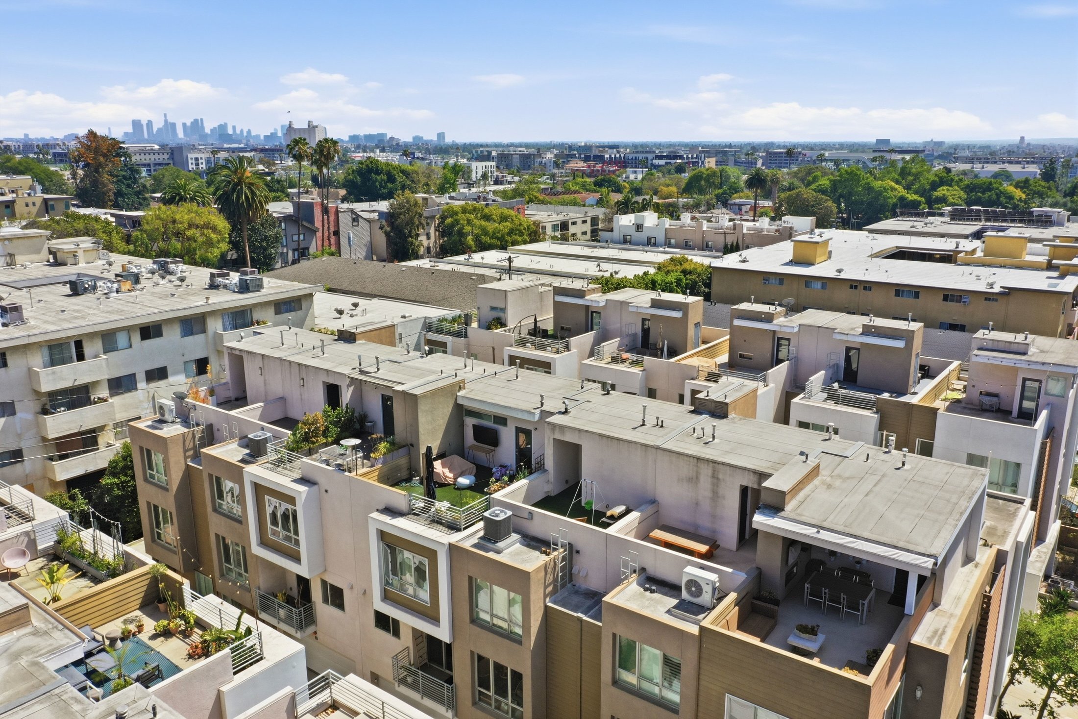  1400 North Fuller Avenue - 物件實景