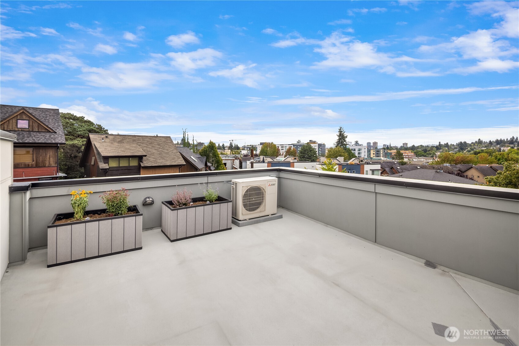 Seattle, Washington, 98115, United States, 3 Bedrooms Bedrooms, ,Residential,For Sale,1926202