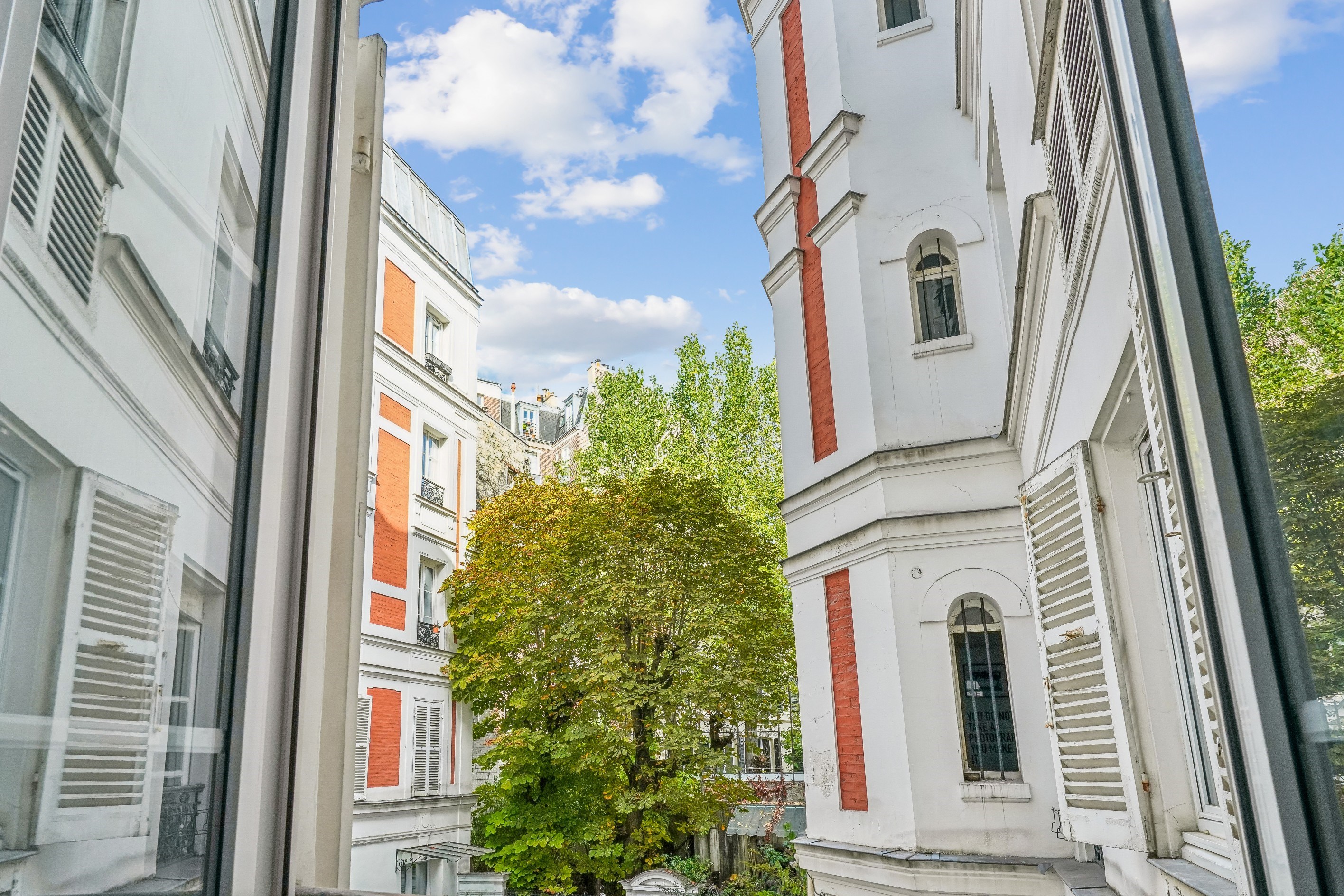  Bright, dual-aspect apartment in the heart of Paris’s 9th arrondissement - 物件實景