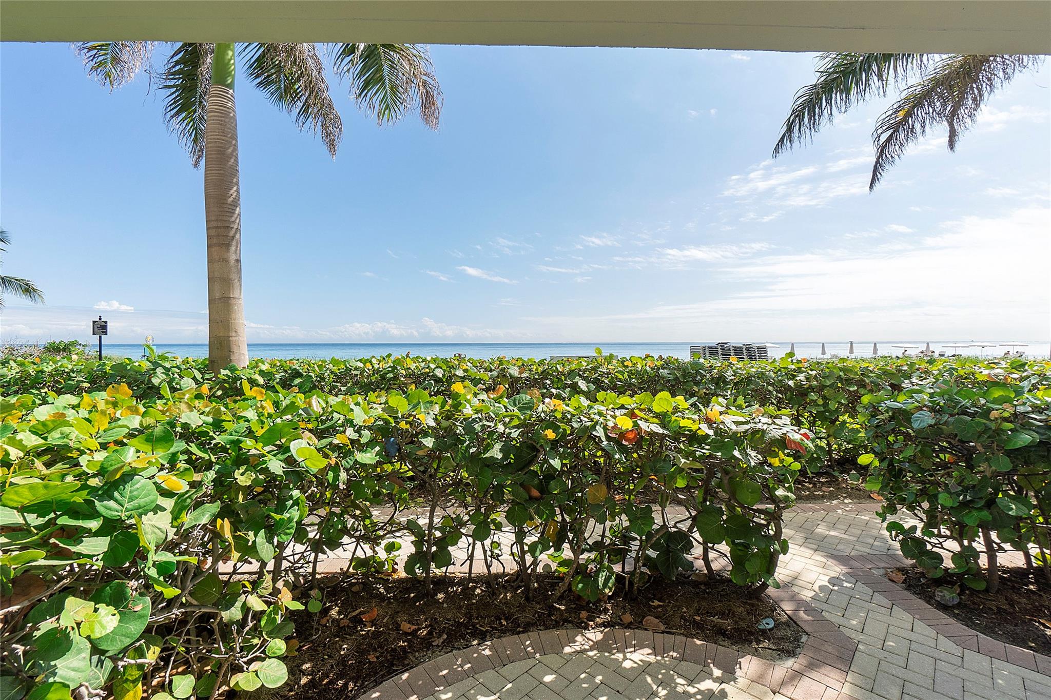 Sunny Isles Beach, Florida, 33160, United States, 3 Bedrooms Bedrooms, ,4 BathroomsBathrooms,Residential,For Sale,1824063