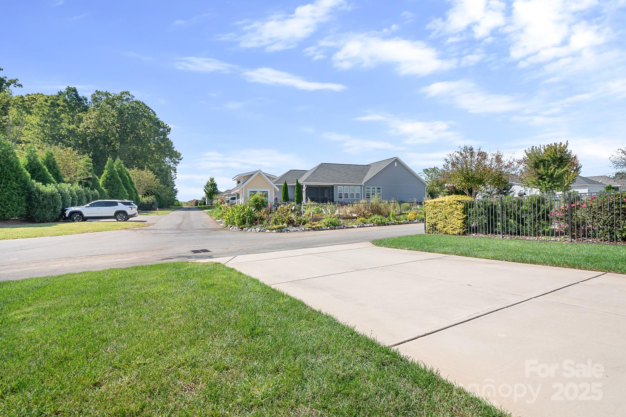 Cornelius, North Carolina, 28031, United States, 3 Bedrooms Bedrooms, ,2 BathroomsBathrooms,Residential,For Sale,1955673