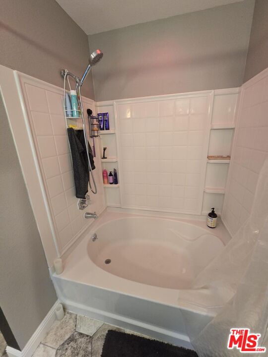 Crestline, California, 92325, United States, 5 Bedrooms Bedrooms, ,3 BathroomsBathrooms,Residential,For Sale,1907137