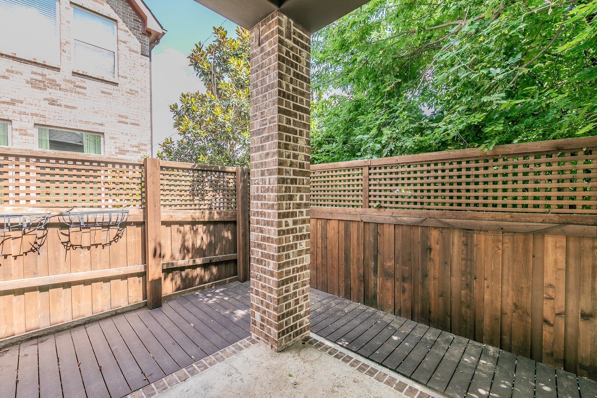 Dallas, Texas, 75238, United States, 3 Bedrooms Bedrooms, ,3 BathroomsBathrooms,Residential,For Sale,1982867