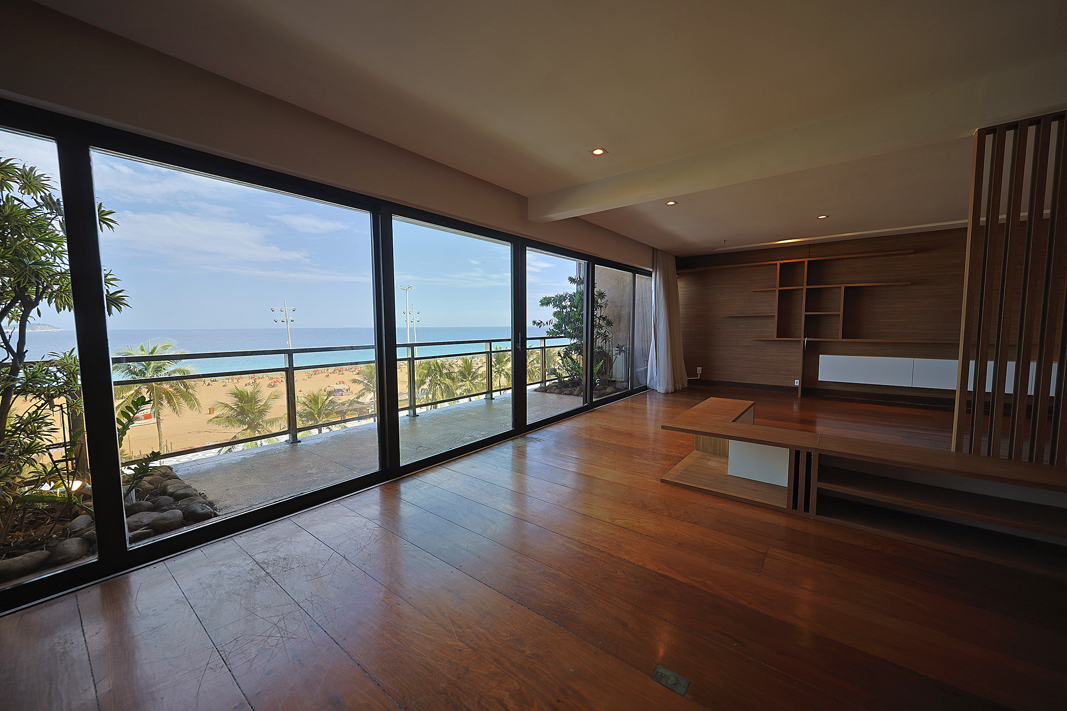  Apartment with direct ocean views in a building with amenities - 物件實景