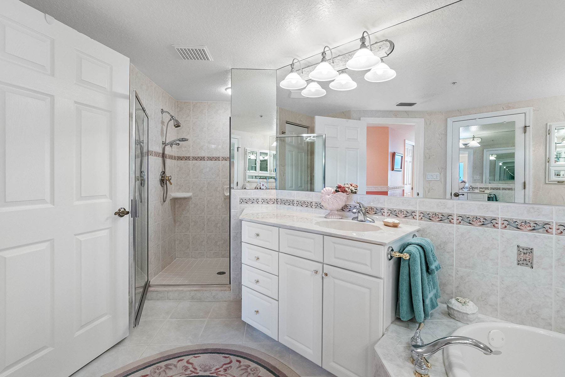  TIDES BEACH CLUB CONDO - 物件實景