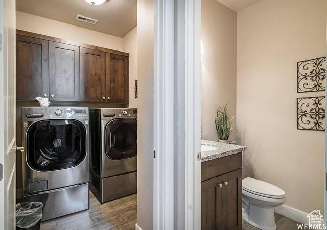 Santa Clara, Utah, 84765, United States, 3 Bedrooms Bedrooms, ,4 BathroomsBathrooms,Residential,For Sale,1895244