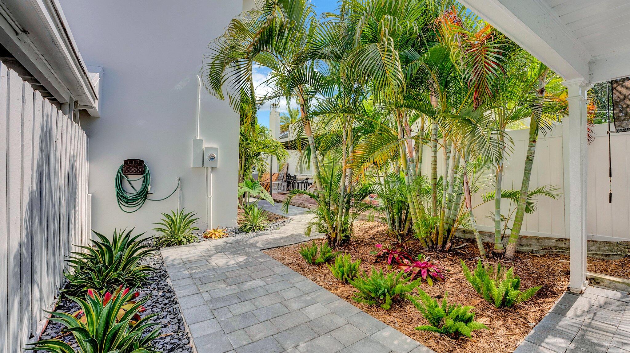 Delray Beach, Florida, 33444, United States, 6 Bedrooms Bedrooms, ,4 BathroomsBathrooms,Residential,For Sale,1836889