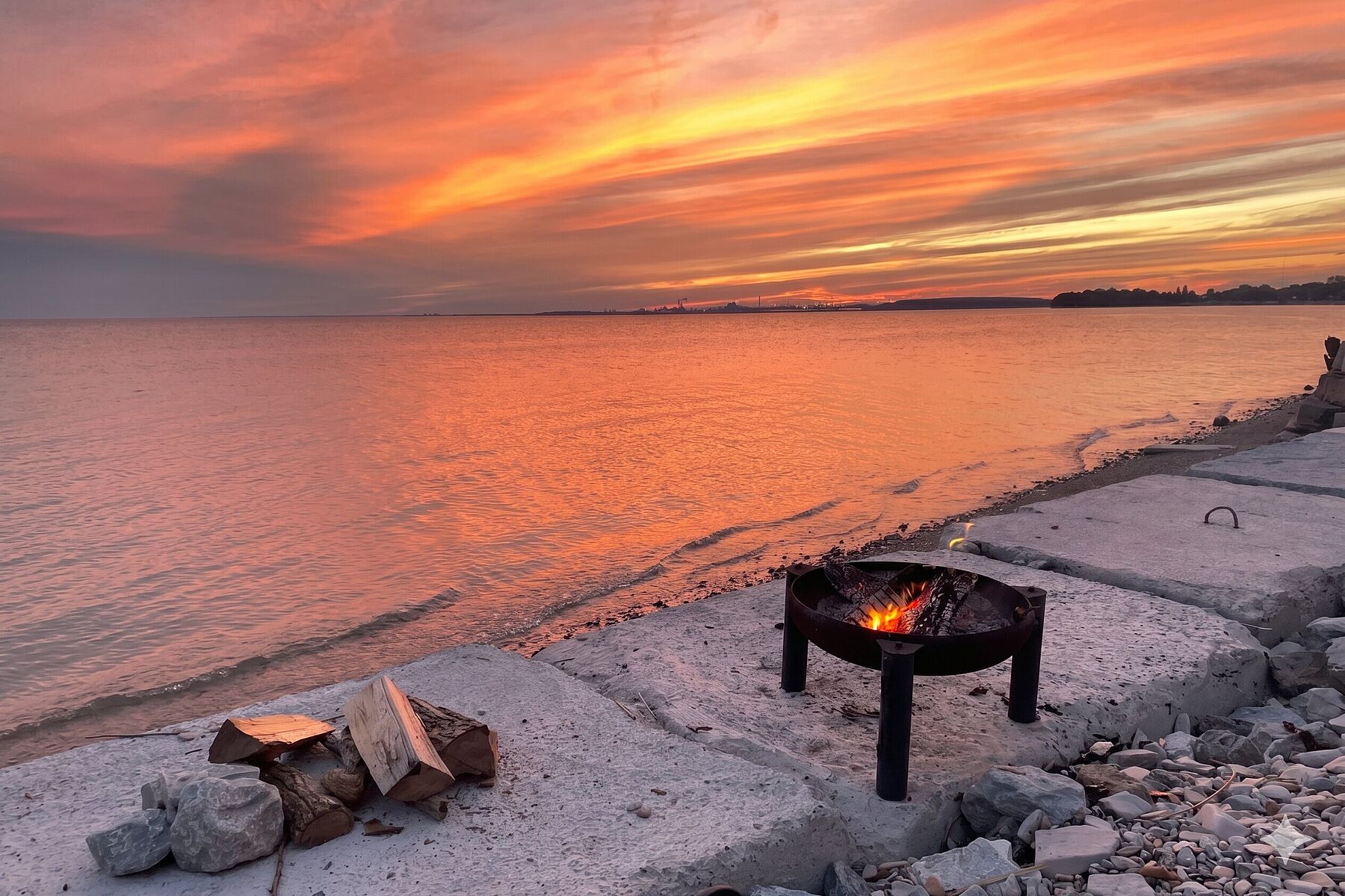  Private Lake Erie Shoreline - 物件實景