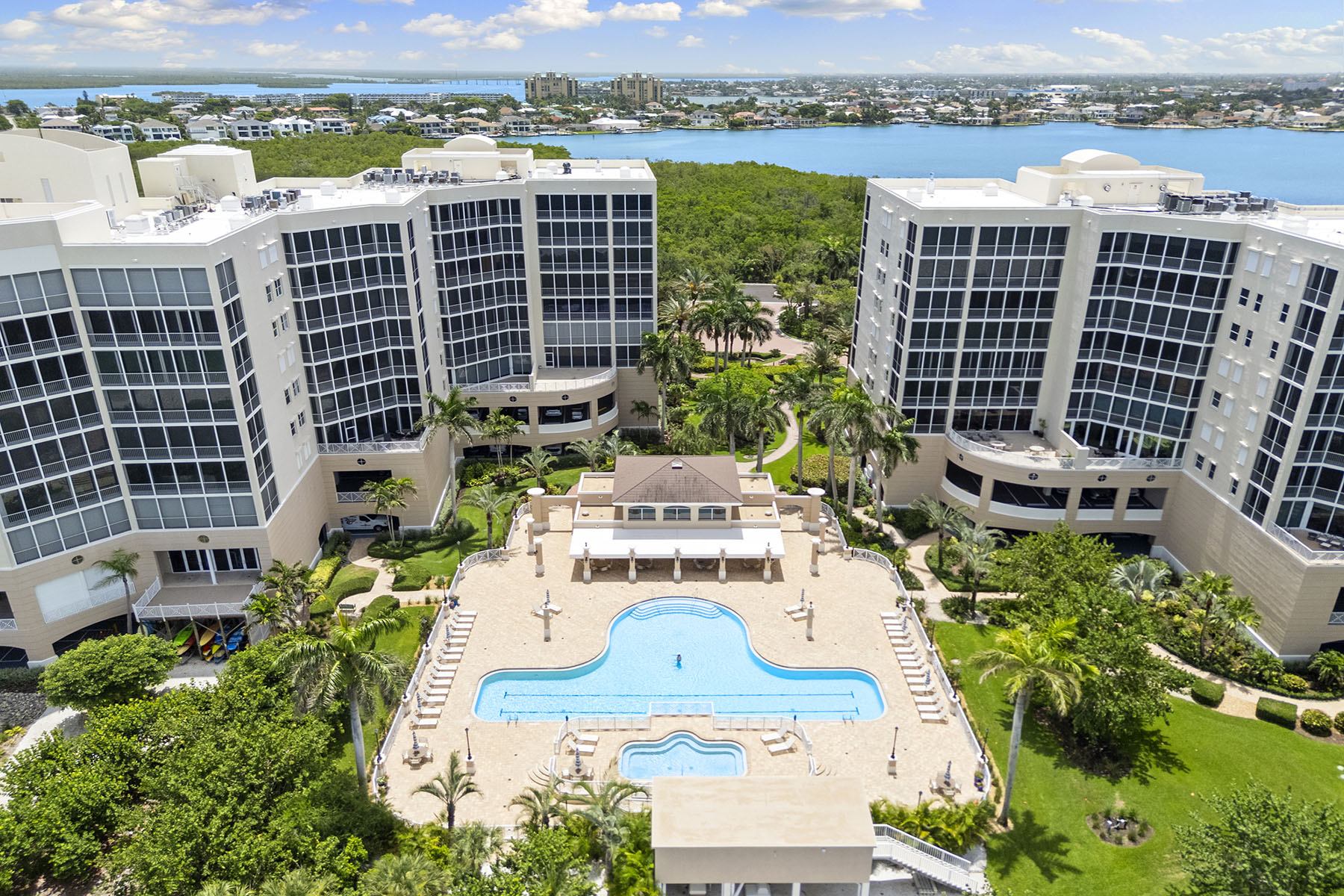  HIDEAWAY BEACH - ROYAL MARCO POINT - 物件實景