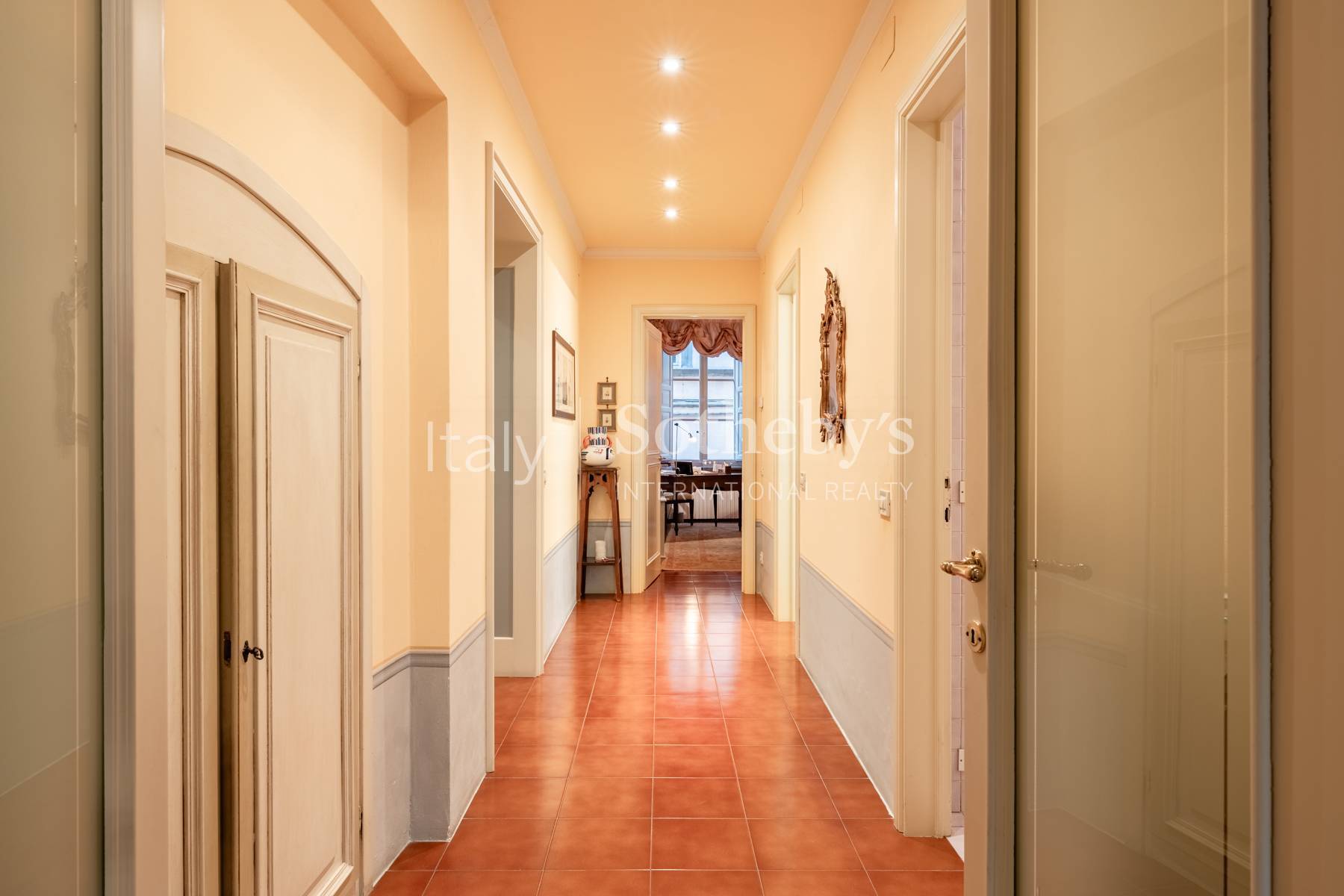  Refined apartment with terrace in the centre of Lucca - 物件實景