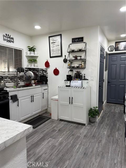 Los Angeles, California, 90044, United States, 3 Bedrooms Bedrooms, ,1 BathroomBathrooms,Residential,For Sale,2001205