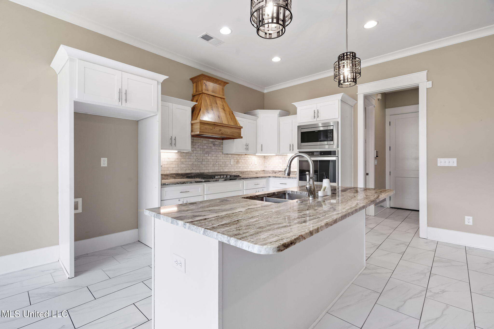 Olive Branch, Mississippi, 38654, United States, 5 Bedrooms Bedrooms, ,4 BathroomsBathrooms,Residential,For Sale,1906747