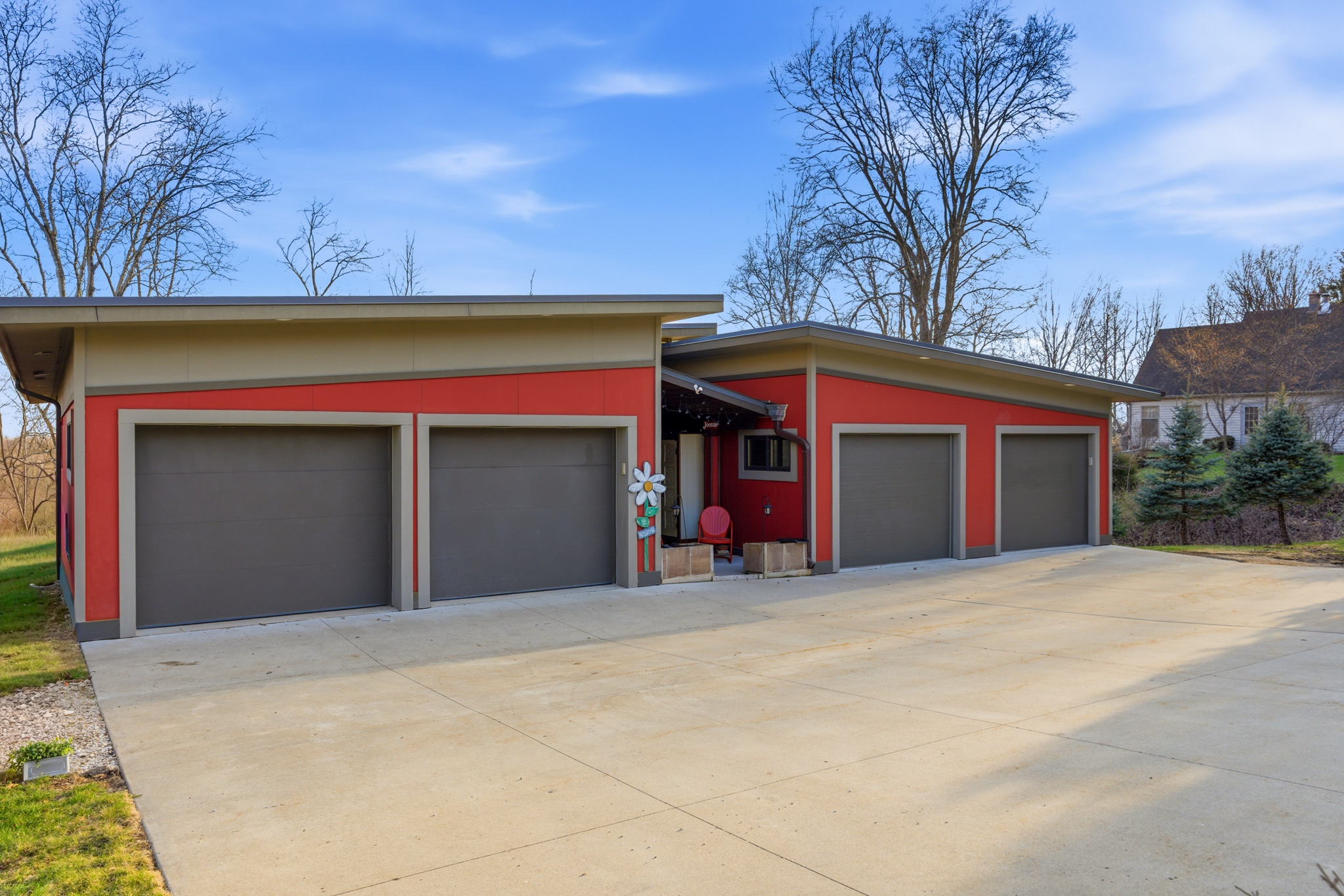  Unique Mid-Century Modern Retreat in a Private Wooded Setting - 物件實景