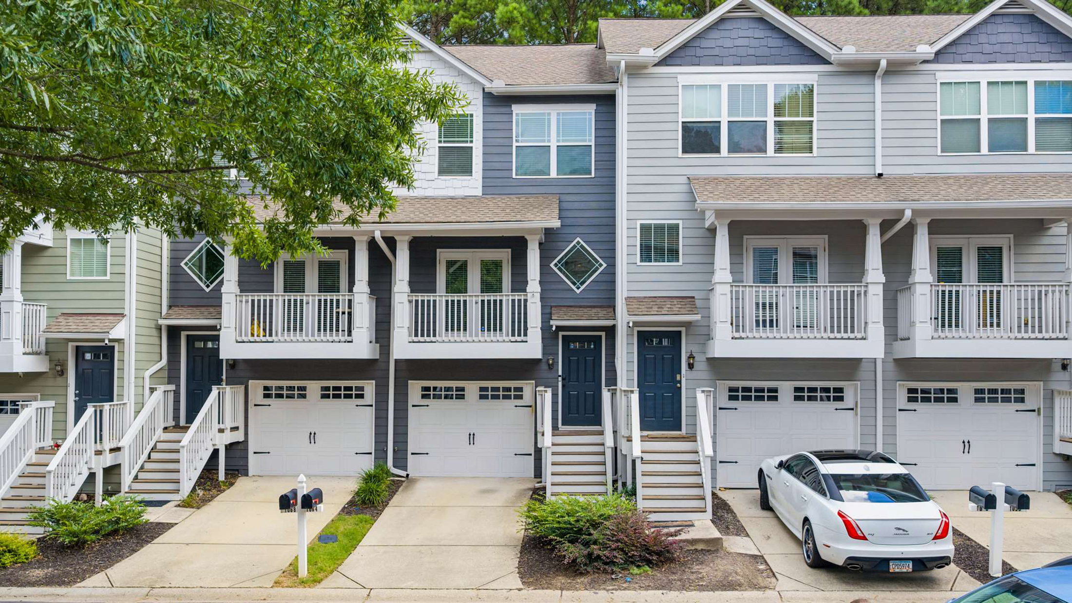  Beautifully Renovated Townhome in the Gated Liberty Park Community - 物件實景