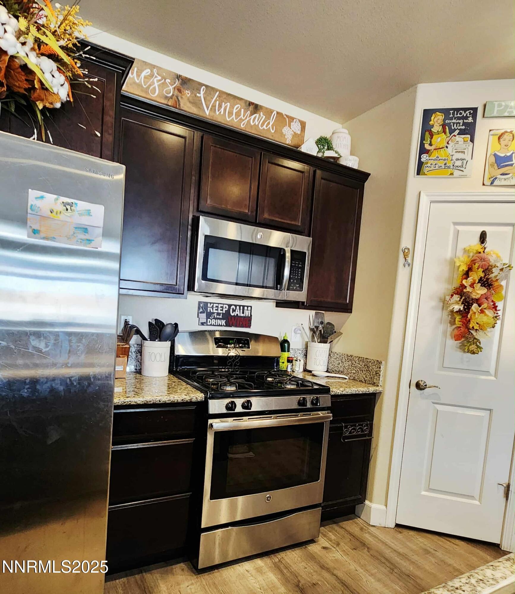 Dayton, Nevada, 89403, United States, 4 Bedrooms Bedrooms, ,3 BathroomsBathrooms,Residential,For Sale,1989070