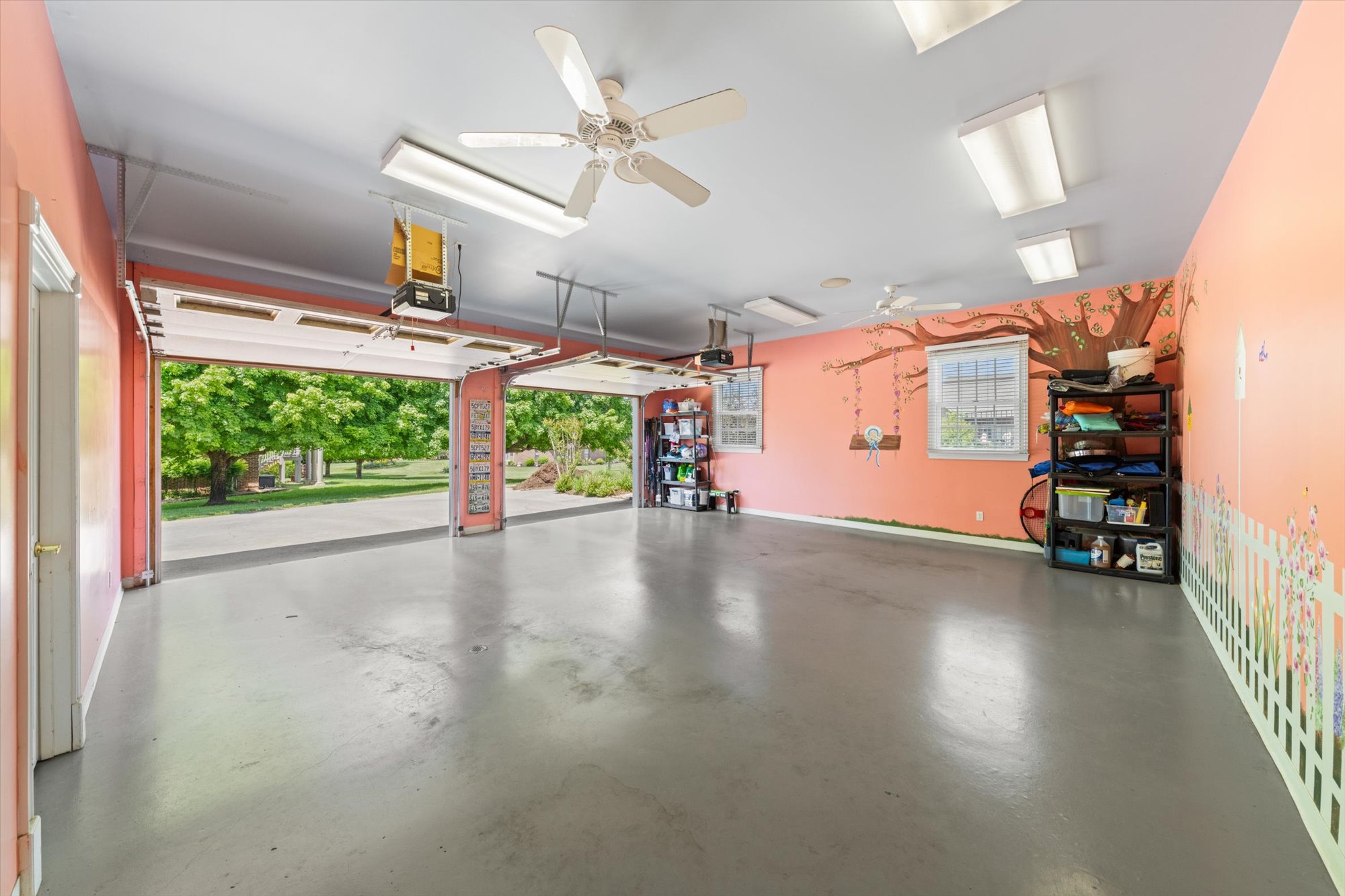 Sevierville, Tennessee, 37876-5201, United States, 3 Bedrooms Bedrooms, ,4 BathroomsBathrooms,Residential,For Sale,1810595