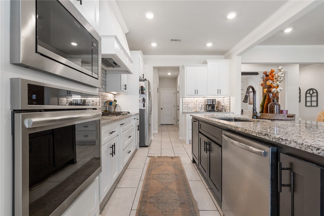 Pea Ridge, Arkansas, 72751, United States, 4 Bedrooms Bedrooms, ,3 BathroomsBathrooms,Residential,For Sale,1995681