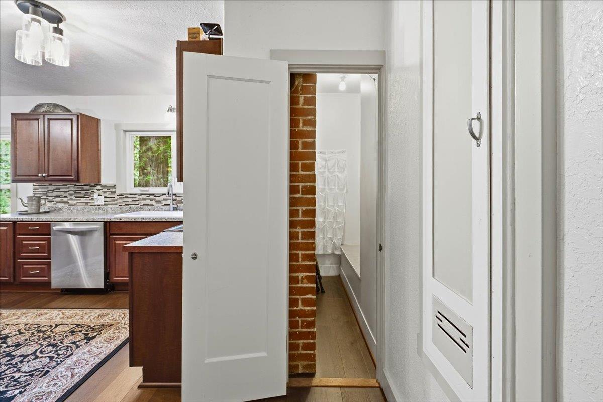 Nevada City, California, 95959, United States, 3 Bedrooms Bedrooms, ,2 BathroomsBathrooms,Residential,For Sale,2037300