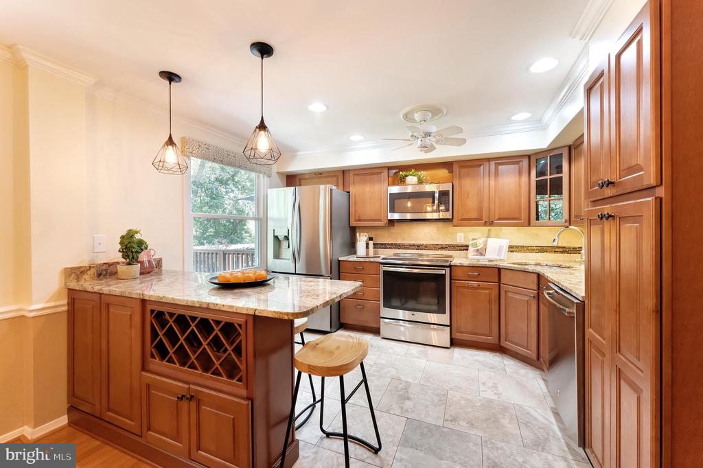 Reston, Virginia, 20194, United States, 3 Bedrooms Bedrooms, ,4 BathroomsBathrooms,Residential,For Sale,1942632