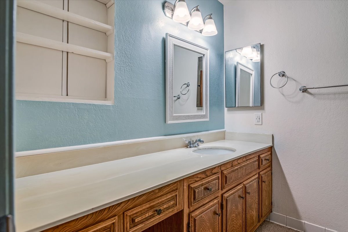 Lompoc, California, 93436, United States, 3 Bedrooms Bedrooms, ,2 BathroomsBathrooms,Residential,For Sale,1991167