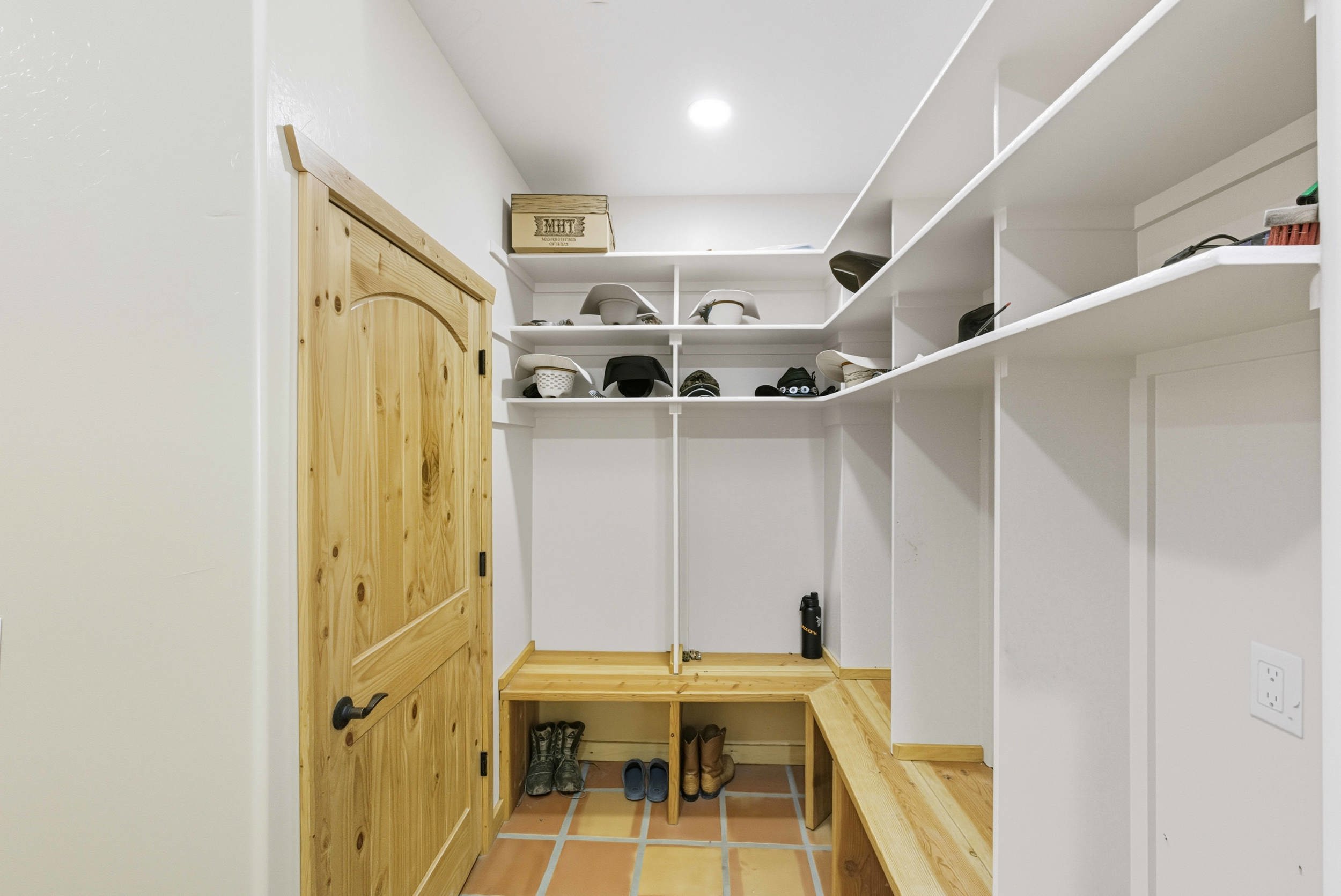 Veguita, New Mexico, 87062, United States, 4 Bedrooms Bedrooms, ,2 BathroomsBathrooms,Residential,For Sale,1974497