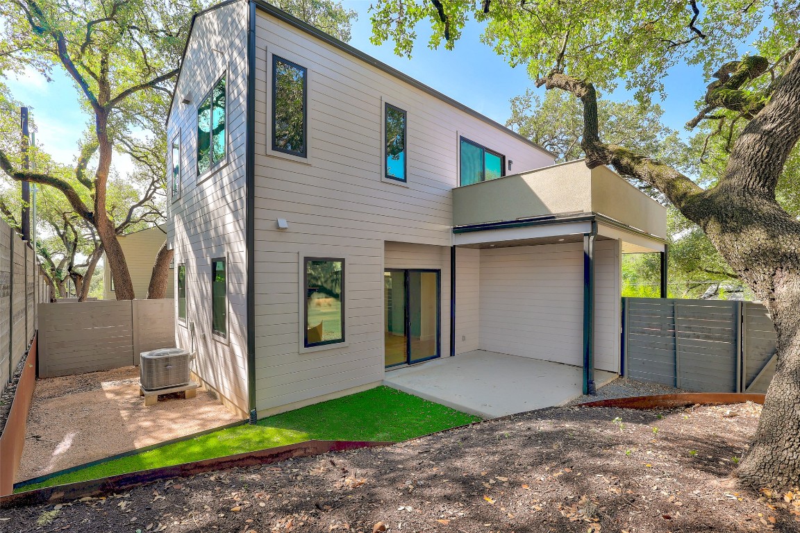 Austin, Texas, 78704, United States, 2 Bedrooms Bedrooms, ,3 BathroomsBathrooms,Residential,For Sale,1848594