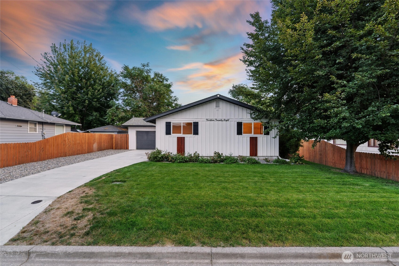 Walla Walla, Washington, 99362, United States, 5 Bedrooms Bedrooms, ,1 BathroomBathrooms,Residential,For Sale,1838642