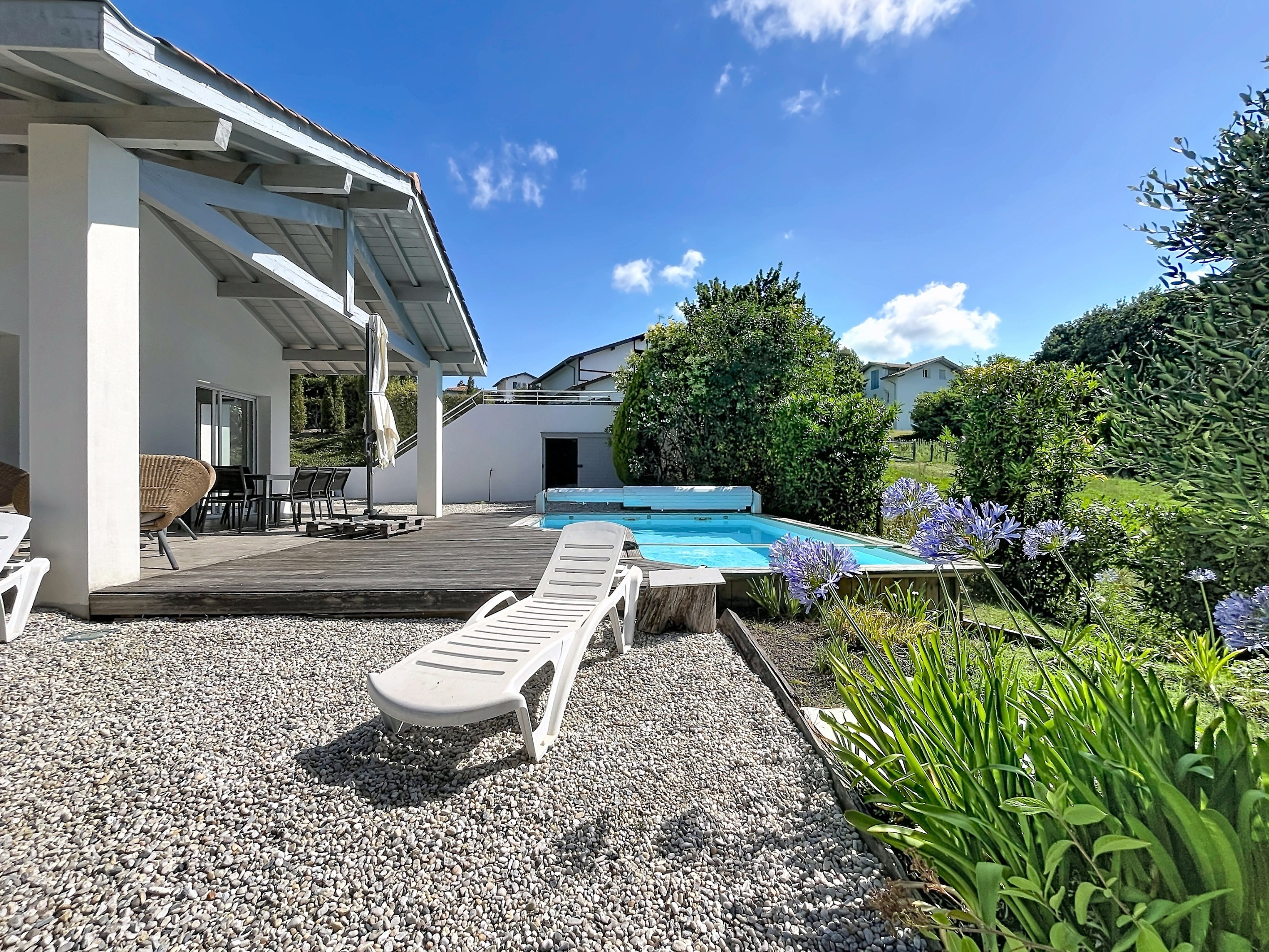  Contemporary home with swimming pool, in absolute tranquility in Arcangues - 物件實景