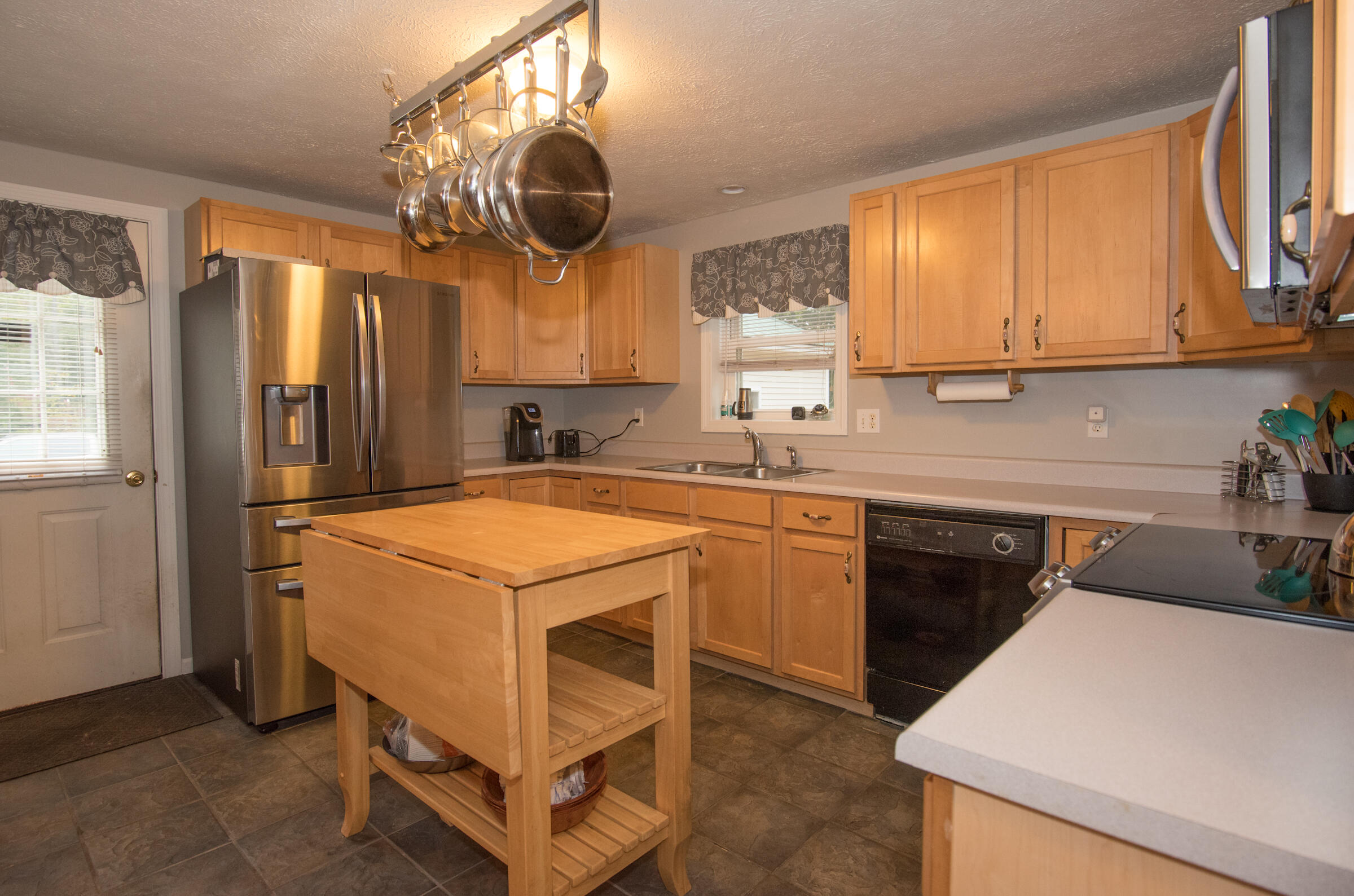 Gorham, Maine, 04038, United States, 3 Bedrooms Bedrooms, ,2 BathroomsBathrooms,Residential,For Sale,1965072