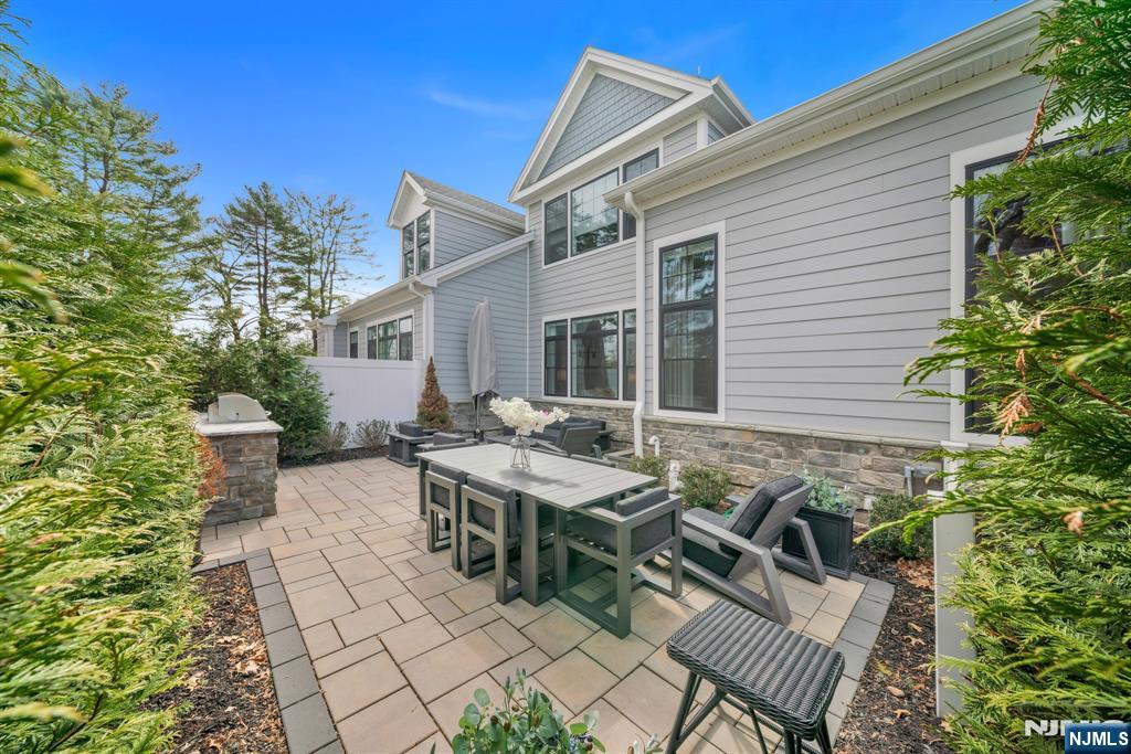 River Vale, New Jersey, 07675, United States, 3 Bedrooms Bedrooms, ,5 BathroomsBathrooms,Residential,For Sale,1906590