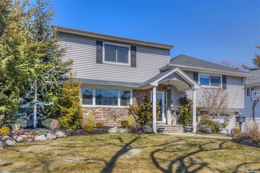 Oceanside, New York, 11572, United States, 3 Bedrooms Bedrooms, ,3 BathroomsBathrooms,Residential,For Sale,1995607